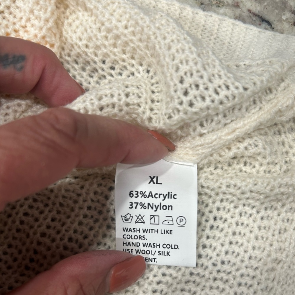 Source Unknown Cream Sweater with Colorful Floral Accents - Picture 2 of 4